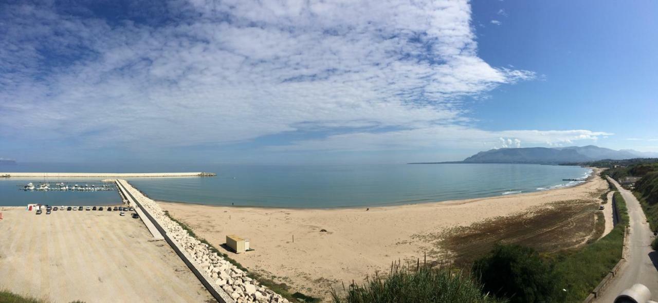 Apartamento La Casa Di Nancy Al Mare Balestrate Exterior foto